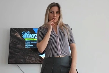 Нарывается на секс опять.. Ну выебал её, у меня не сестра, а блядь